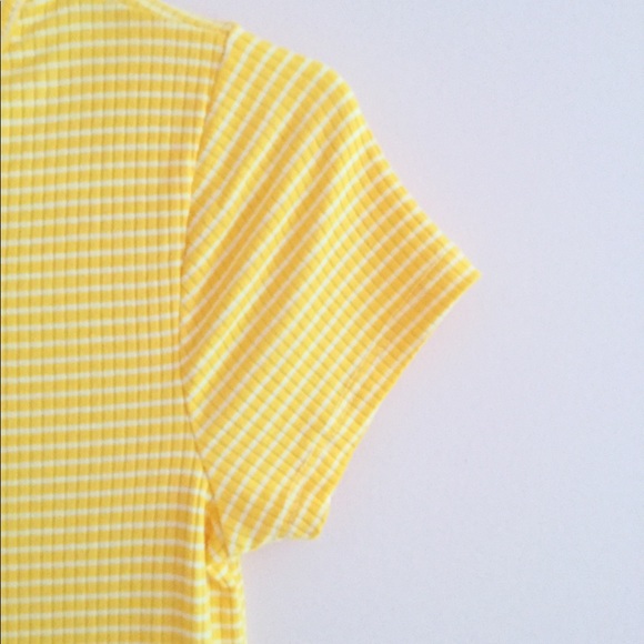 Short Sleeve Top - Picture 3 of 7